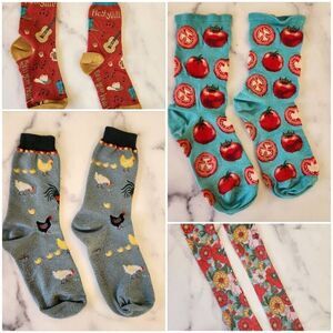 Women's S-M sock bundle 4 pair chicken hen bless your heart Western tomato flora